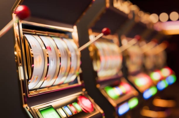 mahabet77 dice game interface showing live roll, payout calculation, and balance update